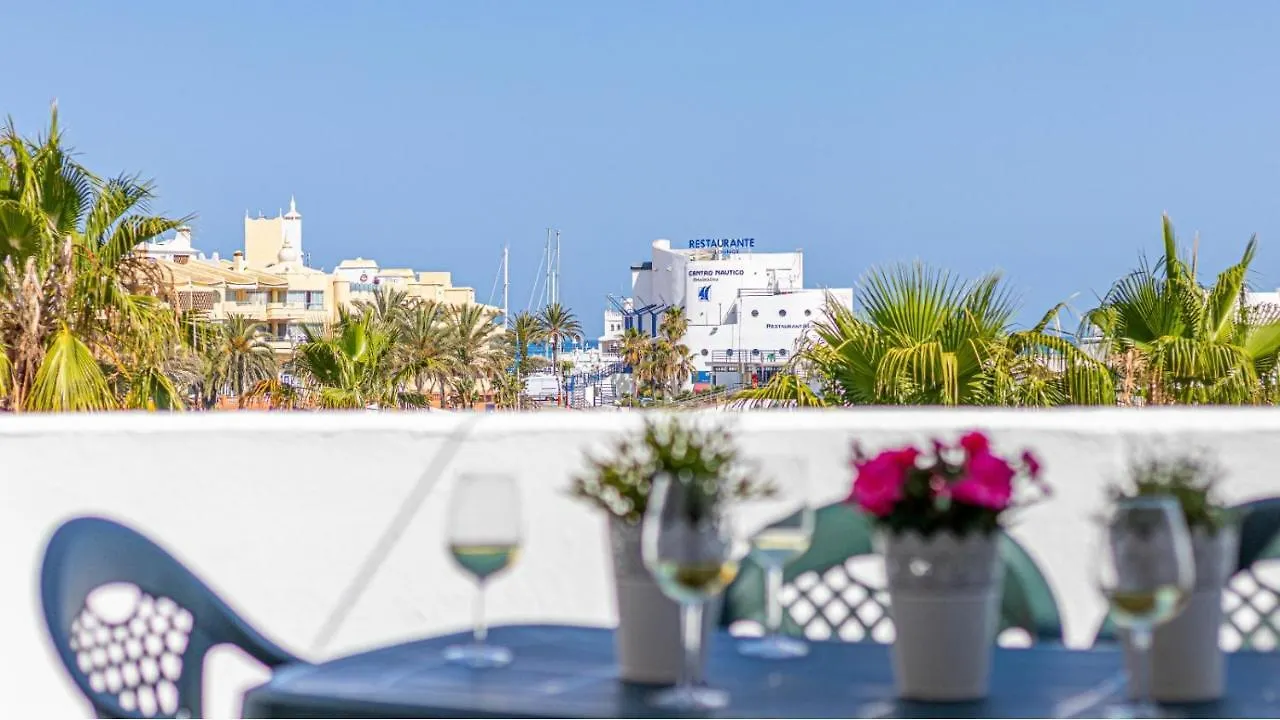 2 Bedroom Beach Front Apartment Benalmádena 0*,