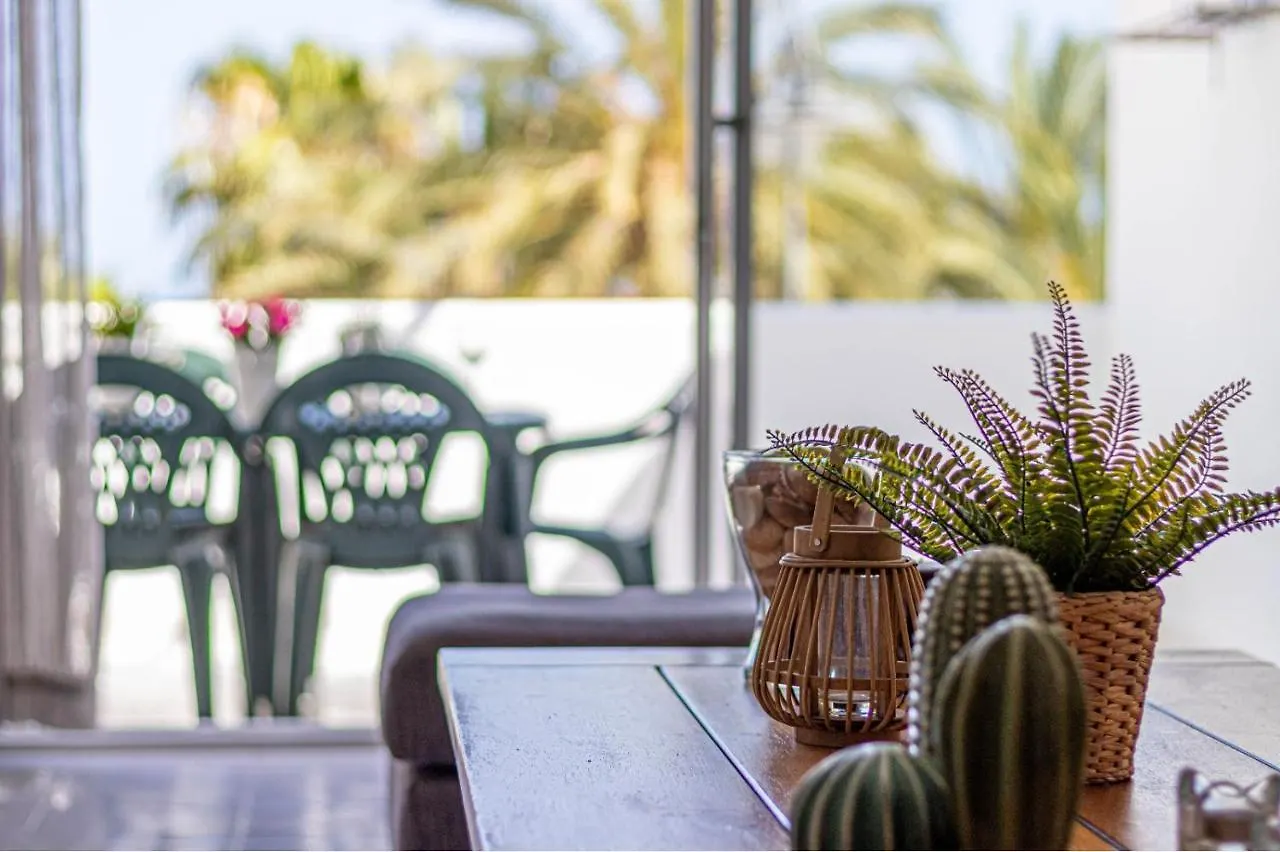 2 Bedroom Beach Front Apartment Benalmádena